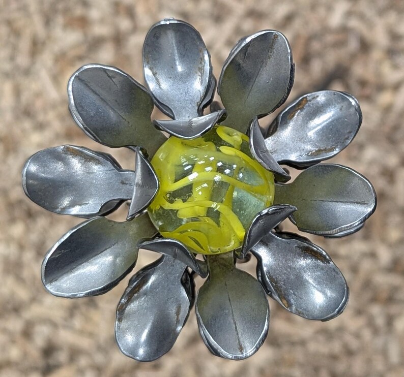Metal Mum Garden Stake: Rusty Steel Flower with Glass Marble yellow spaghetti