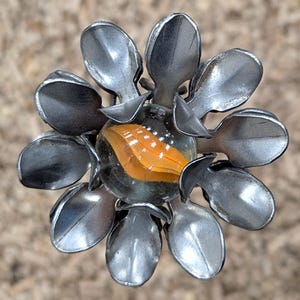 Metal Mum Garden Stake: Rusty Steel Flower with Glass Marble orange cat's eye