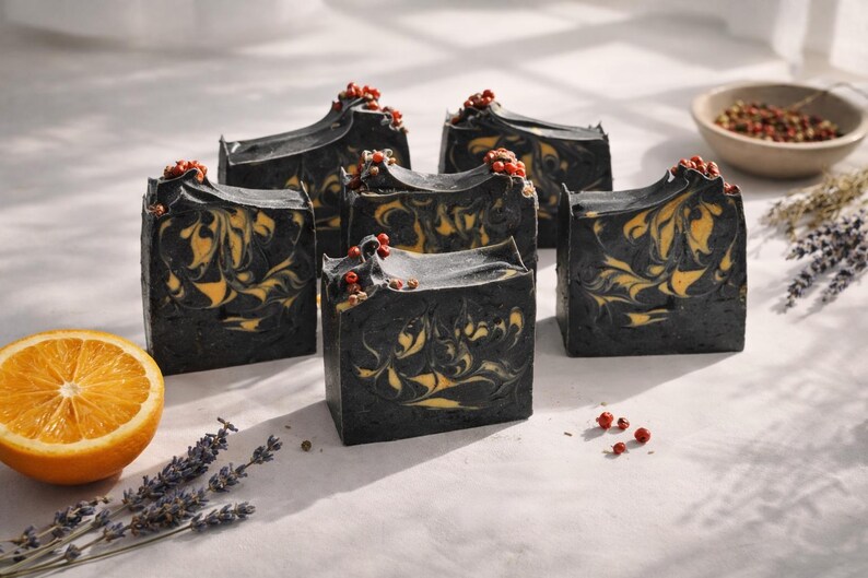 Natural Turmeric Charcoal Soap for Sensitive Skin Gentle Detox Facial Cleanser for Acne Soap Gift for Women Self Care Tea Tree Body Soap bild 2