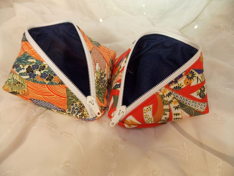 Sweetpea Pod Zippered Pouch~Asian Pouch~Asian Print Pouch~Zippered Pouch~Coin Purse~Zippered Bag~Small Organizing Pouch