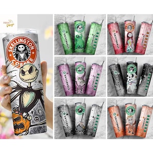Pu&ograve; includere: Una collezione di bicchieri Starbucks con vari design. Un bicchiere presenta Jack Skellington da "Nightmare Before Christmas" con il testo "Skellington Coffee". Altri bicchieri mostrano personaggi e temi del film, in vari colori.