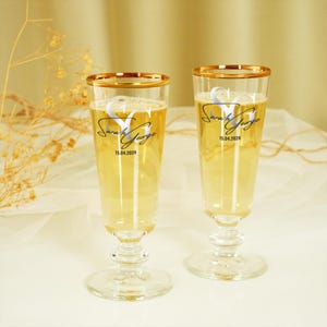 Personalized Bride Groom Wedding Champagne Glasses, Custom Toasting Flutes, Custom Couple Wine Glass, Bridal Party Gift, Wedding Accessories