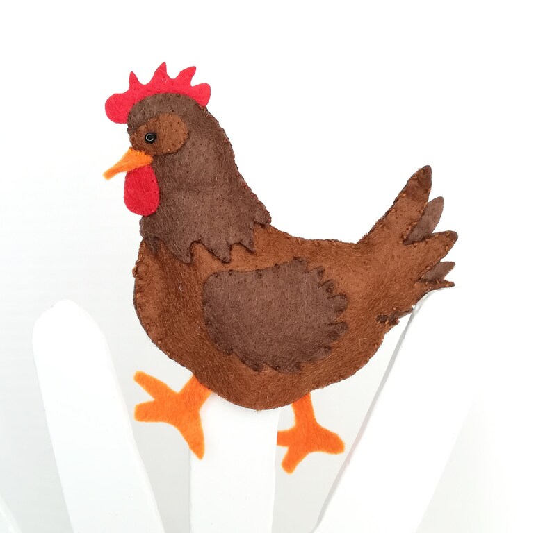 The Little Red Hen Felt Finger Puppet PDF Pattern and Step by Step