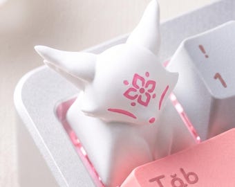Kitsune Spirit Artisan Keycap - Hand-Painted White & Sakura Pink Fox for Mechanical Keyboards