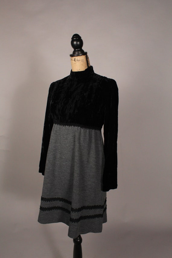 60s 70s Dress //  Vintage 60s 70s Black Gray Dres… - image 7