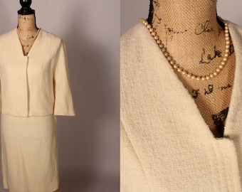 Lilli Ann  //  Vintage 60s Ivory Cream Lilli Ann Suit Size S 24" waist Paris San Francisco bell sleeves