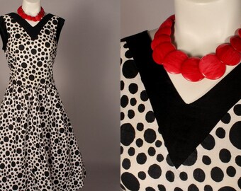 50s Dress //  Vintage 50's Black & White Polka Dot Dress with Full Skirt Size S 26" waist~ metal side zipper