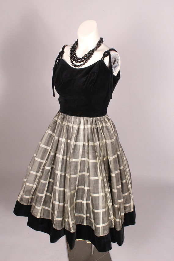 50s Dress //  Vintage 50s Black Velvet & White Gr… - image 6