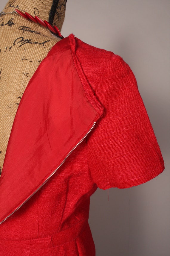 60s Dress //  Vintage 60s Red Textured Dress Size… - image 10