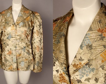 50s 60s Jacket //  Vintage 50s 60s Beige Champagne Silk Embroidered Asian Jacket Size S frog closure