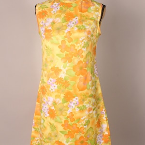 Vintage 60s 70s Yellow Floral Crepe Sleeveless Dress Size M