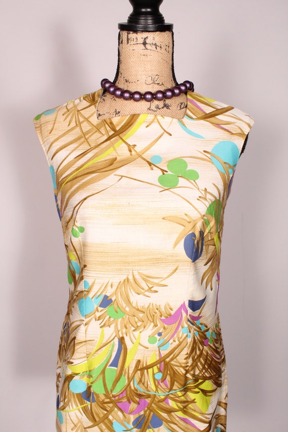 60s Dress //  Vintage 60s Hawaiian Print Dress by… - image 3