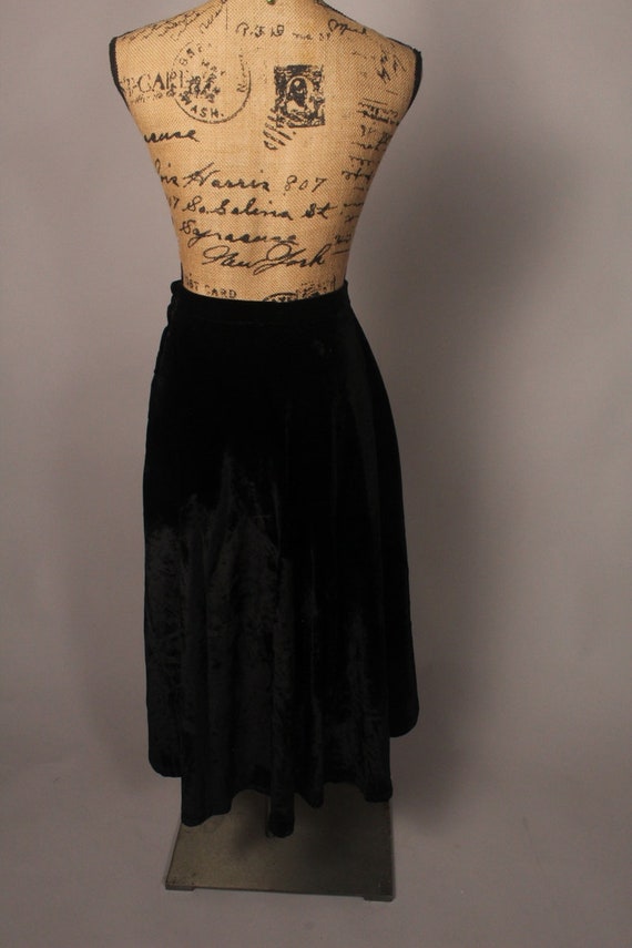 Vintage 50s Skirt,  Vintage 50s Black Silk velvet… - image 8