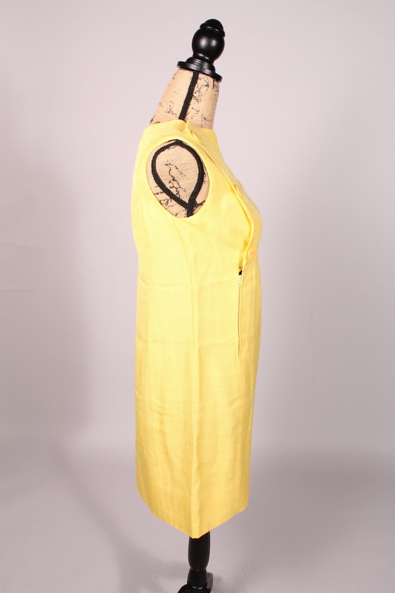 60s Dress //  Vintage 60s Lemon Yellow Linen Mini… - image 9