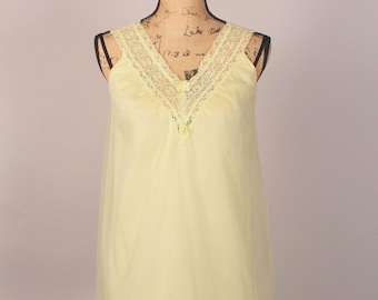 Vintage 60s Yellow Chiffon Lace Shortie Nightie by Vanity Fair Size XS S