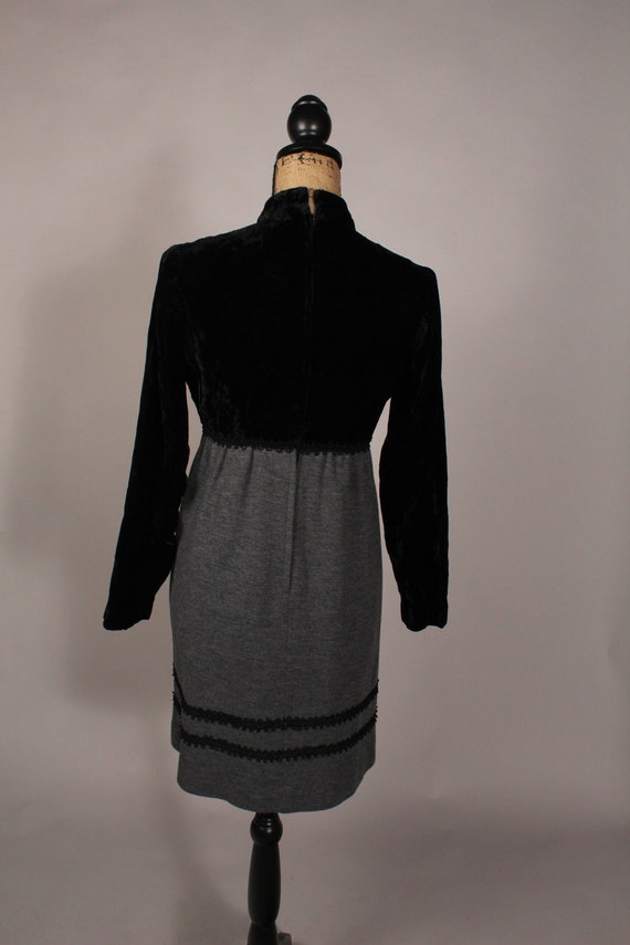 60s 70s Dress //  Vintage 60s 70s Black Gray Dres… - image 9