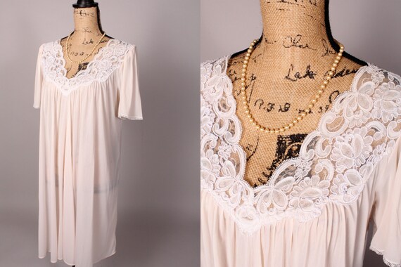 Vintage Miss Elaine // Vintage 80s Blush Pink Nig