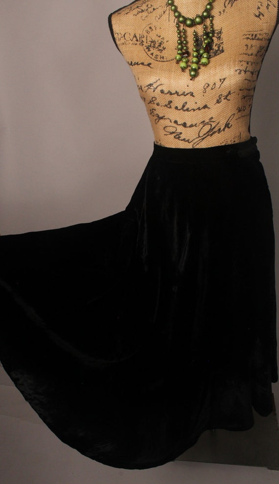 Vintage 50s Skirt,  Vintage 50s Black Silk velvet… - image 5