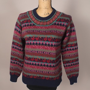 Vintage 70s Purple Blue Print Pullover Sweater Size M L by L'EauVive Hong Kong 100% acrylic