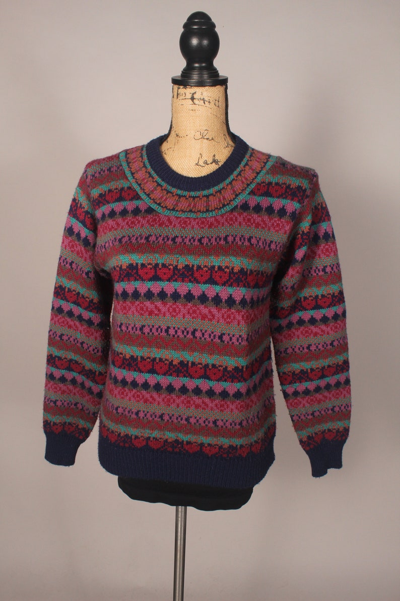 Vintage 70s Purple Blue Print Pullover Sweater Size M L by L'EauVive Hong Kong 100% acrylic