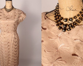 Vintage 50s 60s Dress,  50s 60s Tan Dress,  Embroidered Dress,  Vintage Tan Dress Size S 26" waist