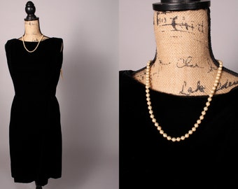 60s Dress //Vintage 60s Black Velvet Dress by Victor Costa Romantica  Size M 29" waist sleeveless