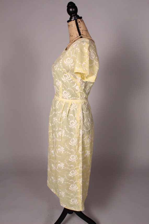 50s 60s Dress //  Vintage 50s 60s Yellow White Em… - image 7