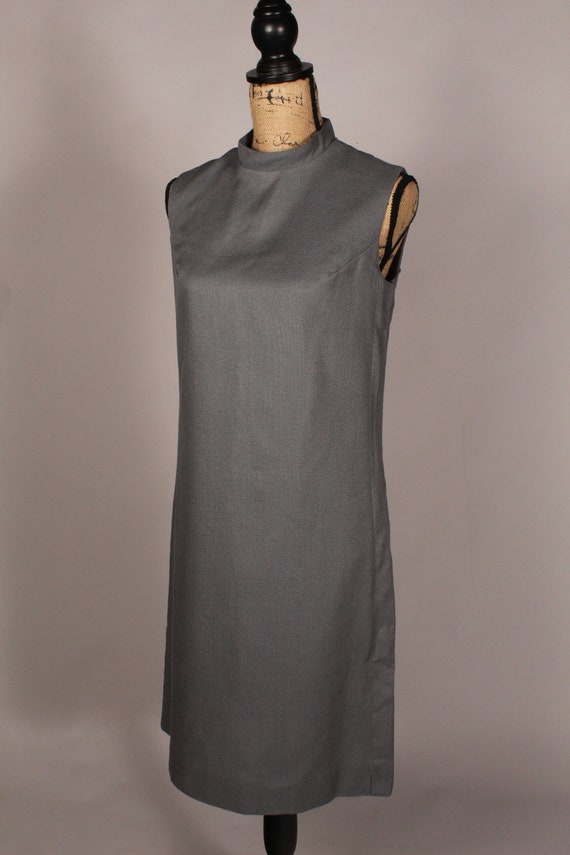 60s Dress //  Vintage 60s Dark Gray Linen Sleevel… - image 6