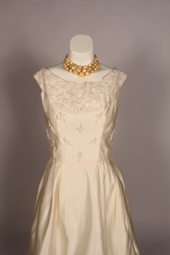 50s 60s Wedding Dress //  Vintage 50s 60s Ivory C… - image 3