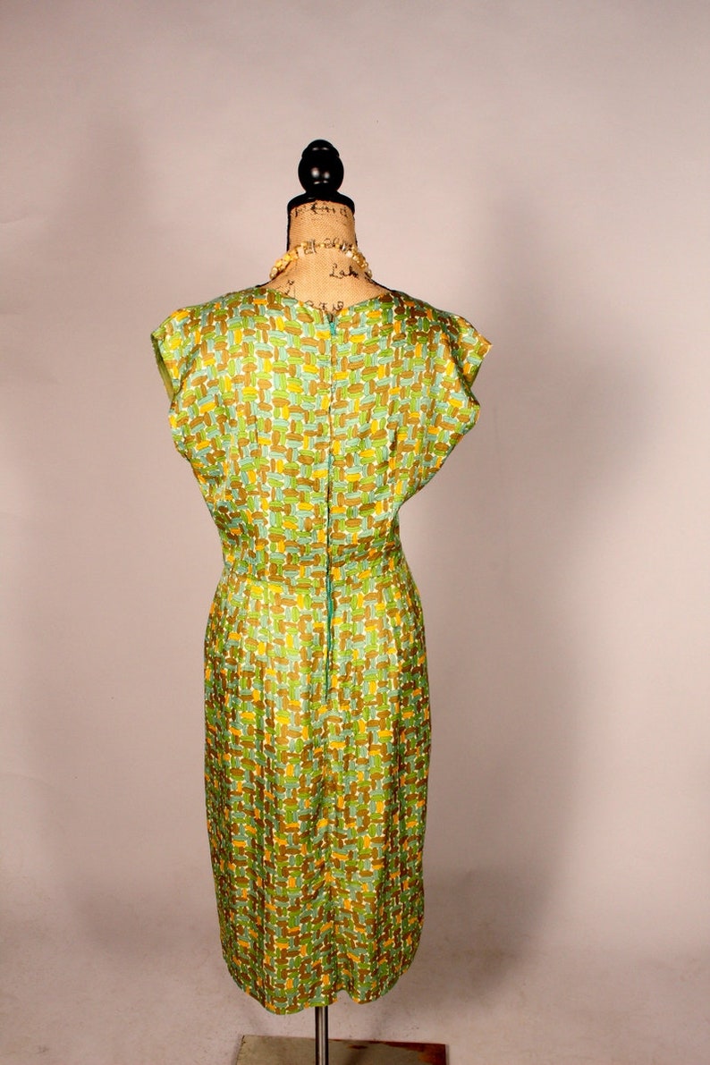 Vintage 40s 50s Dress, Green Brown Print Dress, Surfboard Print Dress, 40s Jersey Dress, 50s Rayon Dress, Leaf Print Dress, Size L 31 waist imagem 9