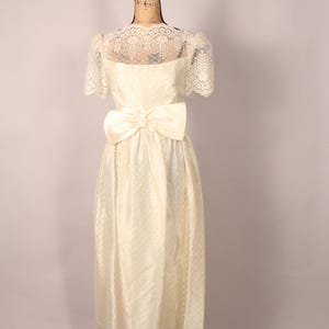 Vintage 80s Ivory Cream Lace Dress with Satin Bow Size S 25&quot; waist wedding