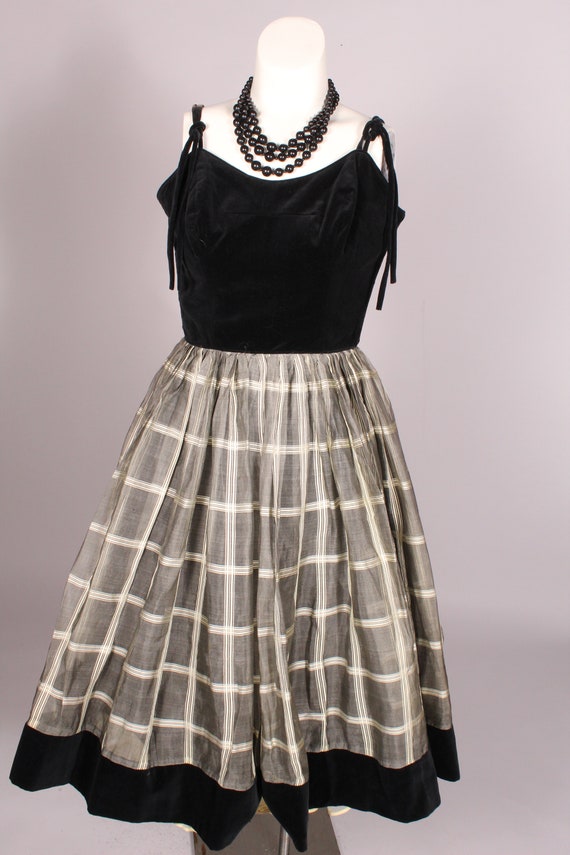 50s Dress //  Vintage 50s Black Velvet & White Gr… - image 2