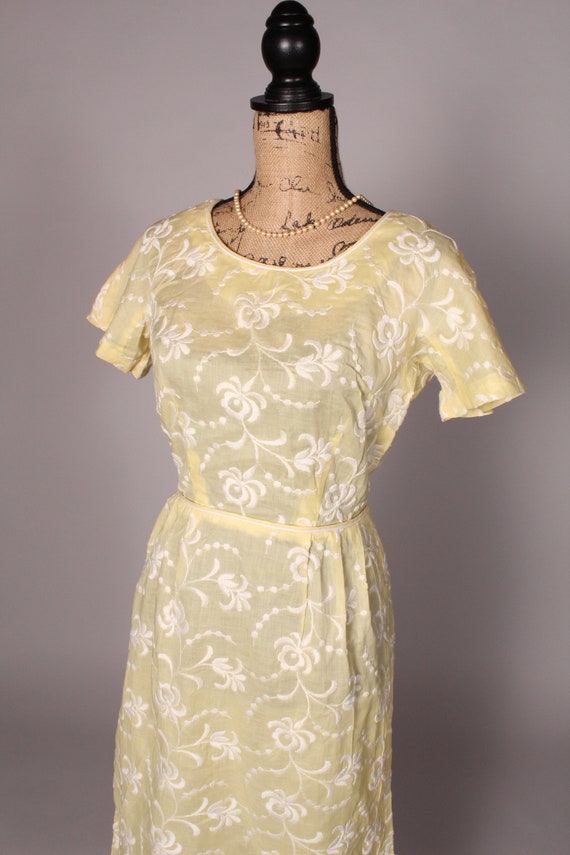 50s 60s Dress //  Vintage 50s 60s Yellow White Em… - image 4