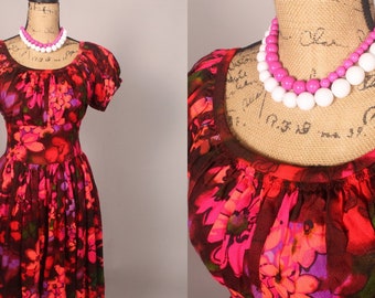 Vintage 60s 70s Red Pink Purple Floral Hawaiian Dress, Vintage Bright Hawaiian Dress, Full Skirt Dress Size M 29" waist