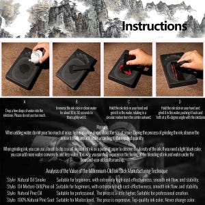 Puede incluir: Imagen instructiva que muestra el proceso de uso de una barra de tinta y una piedra de tinta. Los pasos incluyen agregar agua, mojar la barra, moler la tinta y usar la tinta. El texto proporciona consejos sobre la densidad de la tinta y el valor de diferentes estilos de tinta.