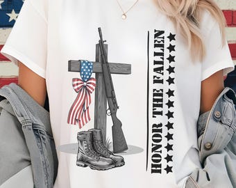 Ehren Sie die gefallenen Vaterländischen T-Shirt: Kreuz, Gewehr & Stiefel - Militärischer Tribut