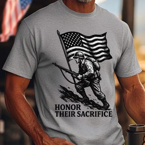 Vaterländisches USA-Flaggen-T-Shirt: Volkstrauertag-Tribut