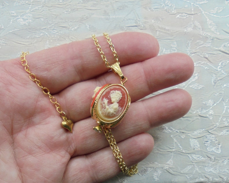Woman Vintage Style Limited Edition Victorian Floral Cameo Gold-Plated Necklace Spinner Necklace 3 Cameos Customize You Choose