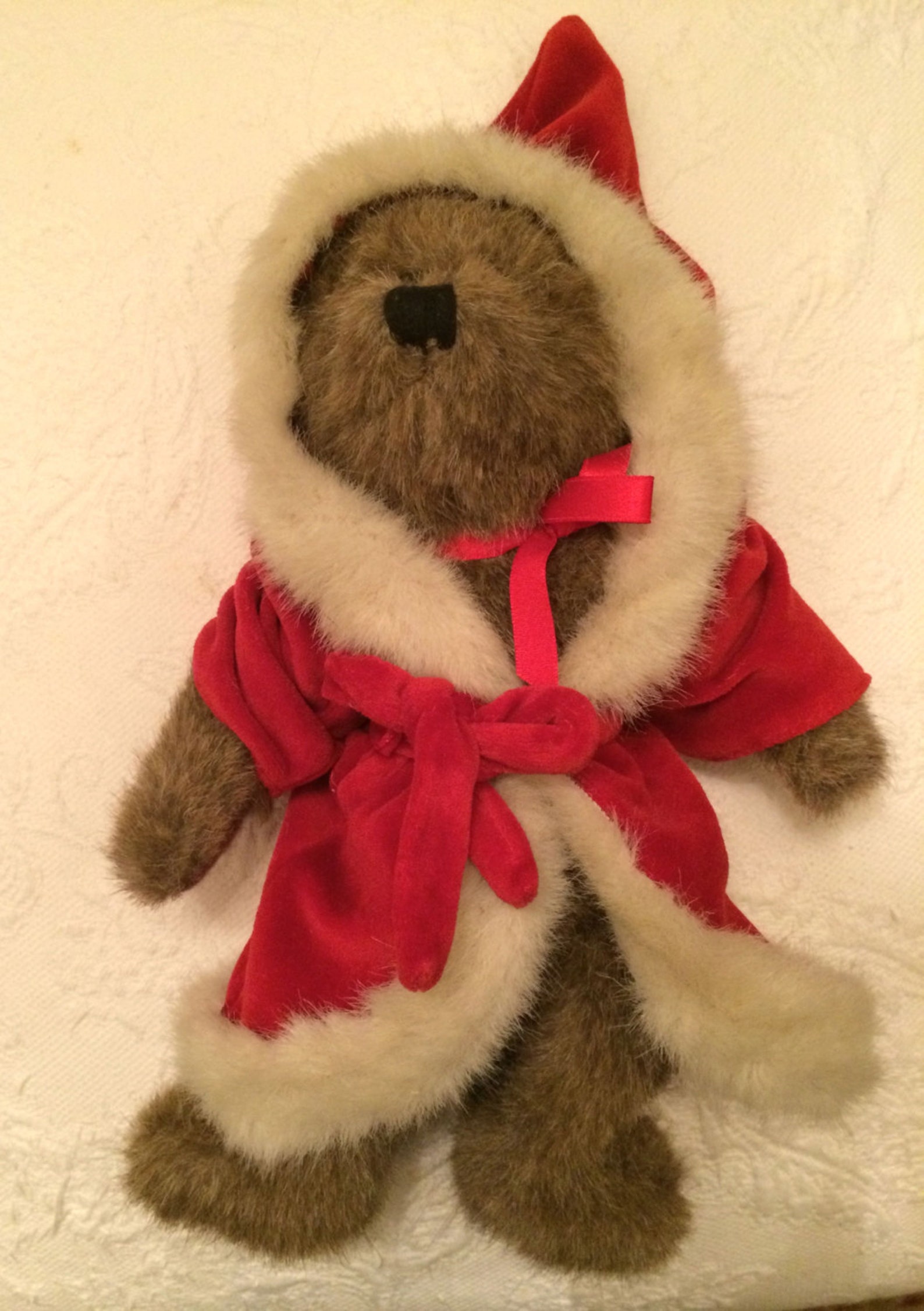 Adorable Boyds Christmas Bear in Furlined Red Santa Robe 19851993
