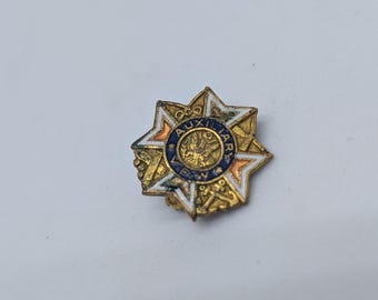 Vintage VFW Auxiliary Pinback Enamel Pin Gold Tone W&W Co