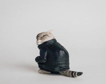 Squatting Cat Sculpture: Japanese-Style Pottery Clay Toneko Art