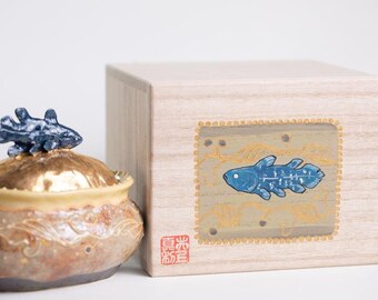 Golden Ripple Jar – Handmade Ceramic Fish Lid Trinket Box