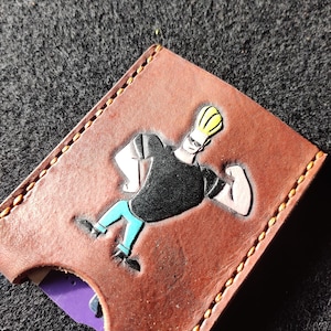 Cartera de piel fina para tarjetas Johnny Bravo