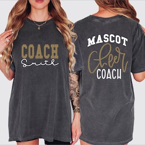Camiseta personalizada para entrenador, camiseta de entrenador de porristas, camiseta con el nombre del entrenador y la mascota, camiseta del equipo de animación escolar, camiseta personalizada de la mascota de porristas, camiseta personalizada para entrenador, BP