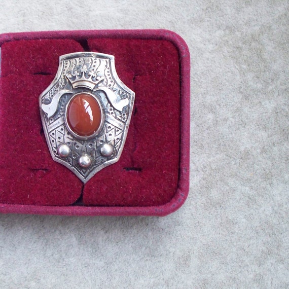 Antique Sterling Carnelian Shield Pin - Hearaldry… - image 5