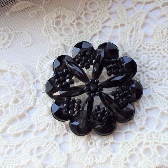Antique Victorian Jet Mourning Pin - Whitby Jet, B