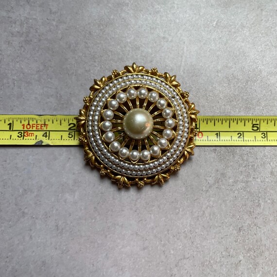 Round Signed Florenza Pearl Pin - image 8