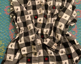 Camisa de cuadros campestres con botones y flores, estilo cottagecore vintage de los años 90, con estampados de flores ditsy.