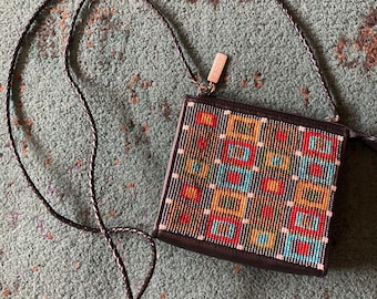 Mini bolso bandolera vintage de cuero con cuentas Brighton, bolso pequeño colorido, elegante accesorio para salir, bolso de festival, cartera con cadena de cuero