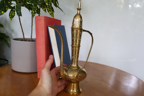Théière indienne vintage en laiton gravé - France